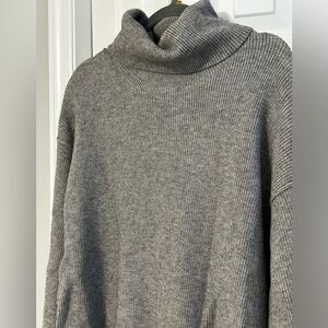 Free people sweater 🖤🖤